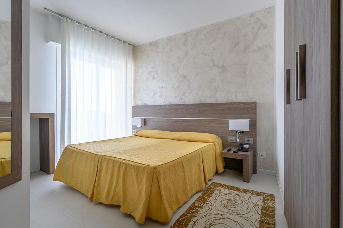 Hotel Capri Lido di Jesolo Exterior foto
